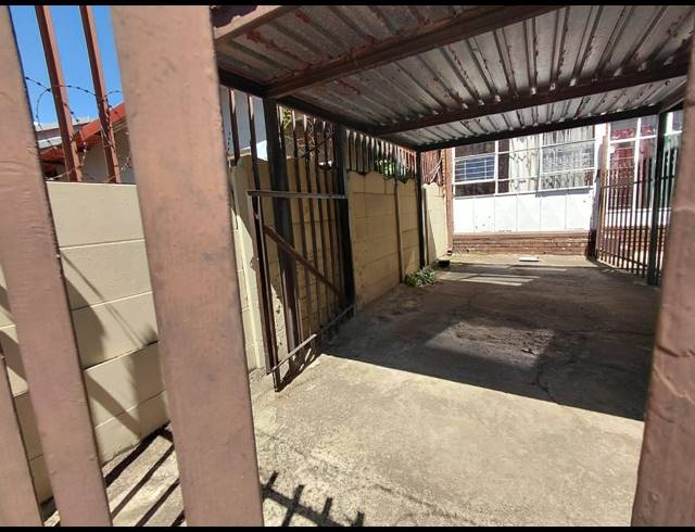 1.5 BEDROOM APARTMENT BLOCK FOR SALE IN BRAKPAN CENTRAL